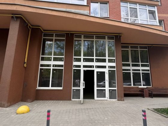 Оренда комерційного приміщення 90м² по вул.Рівненська 12б Черновцы