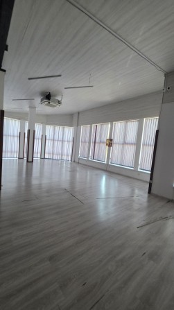 Оренда комерційного приміщення 300 і 200кв.м - фото 1