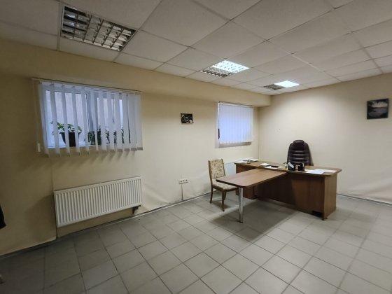 Оренда приміщення 32 кв.м біля ринку на Сэдова Черкаси