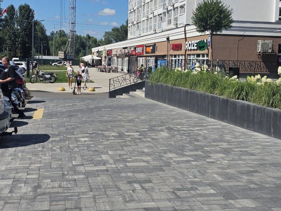 Масани ,Незалежності,25  магазин 110 м.кв,неподалік Сільпо,постійний трафік . Чернигов