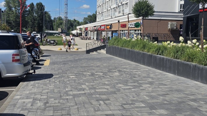 Масани ,Незалежності,25  магазин 110 м.кв,неподалік Сільпо,постійний трафік . - фото 1