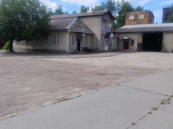 Територія, бокси для авто, складські, офісні приміщення Чернігів