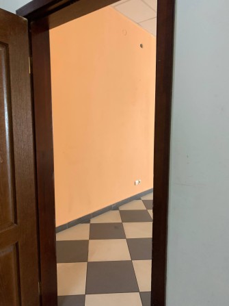 Оренда офісу 54 м² біля Муніципального ринку  в місті Вінниця– генератор, газове опалення - фото 1