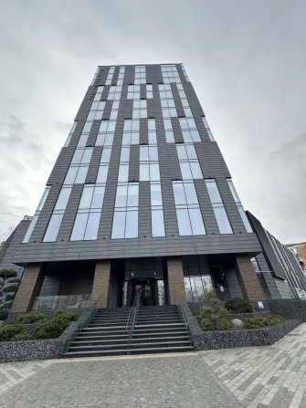 **ЦЕНТР! Оренда 34 м Фасад, Свій вхід! БЦ Black Wood Tower! - фото 1