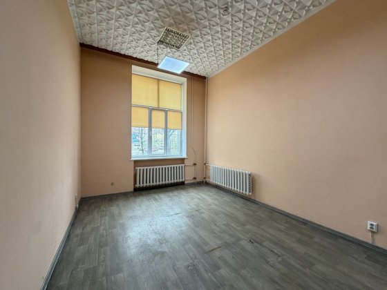 Приміщення 115м на 5 кабінетів по пр-т Грушевського ( 1 Травня), р-н Голлівуд