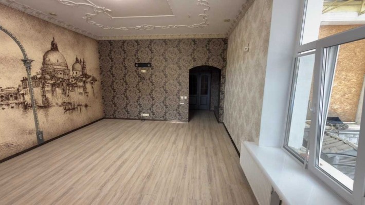 Приміщення 40 м² «під ключ» м. Чернігів у центрі (Червона площа). 1 поверх, окремий вхід. ПЕРША ЗДАЧ - фото 1