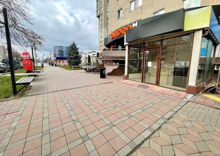 Здається комерційне приміщення на вул. Келецька - фото 1