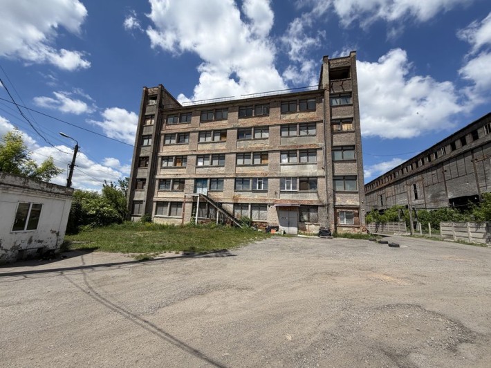 Оренда комерційного приміщення у Вінниці – від 600 до 2400 м² - фото 1