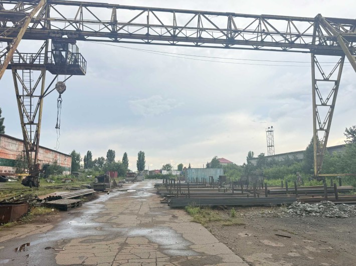 Оренда відкритого майданчика 720 м² під козловим краном 36 т Вінниця - фото 1