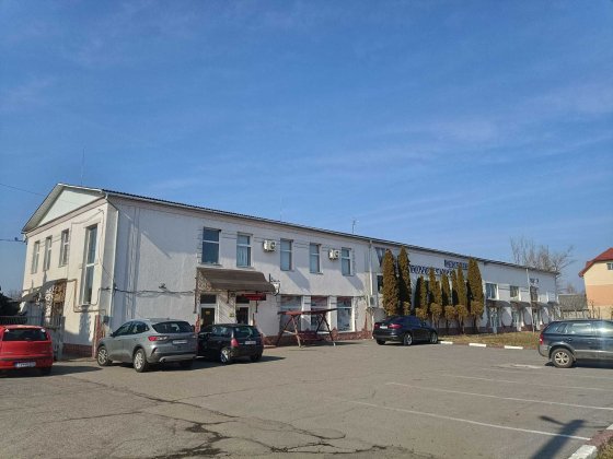 продаж адміністративно-торгівельного КОМПЛЕКСУ «ВЕСТ» у Берегові! Берегове
