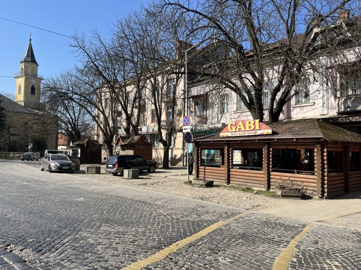 Продам кафе-бар Центр Берегово - фото 1