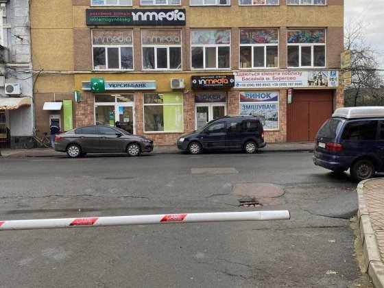 Торгівельно офісний комплекс центр міста Берегово Берегове