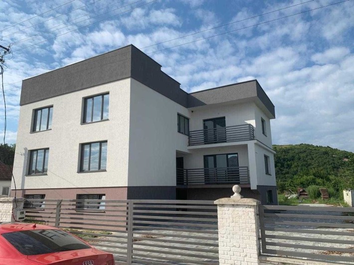 Новий готель 12 номерів | 41 сотка | траса М23 | Закарпаття - фото 1
