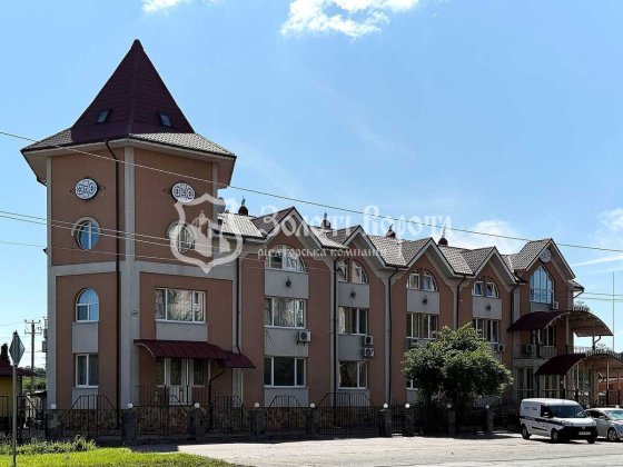 Комерційний об'єкт, 3 пов. Гарний стан. Боярка, Фастівський район Боярка