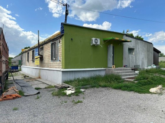 ПРОДАЄТЬСЯ ½ ПРИМІЩЕННЯ під ваш бізнес (Н) Каменское