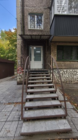 Продам комерційне приміщення у центрі міста Кам'янське - фото 1