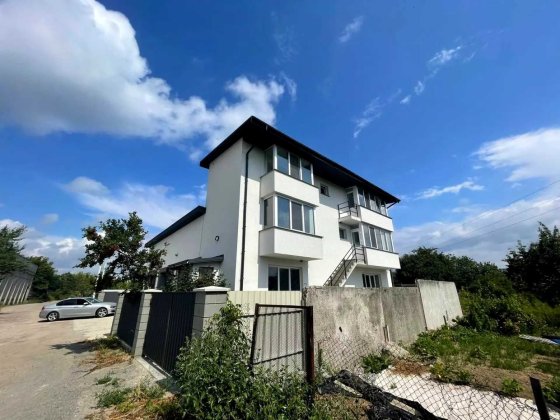 Продаж комерційного комплексу у Вишгороді  300 м² , 8 соток , 7 км від Києва Вышгород