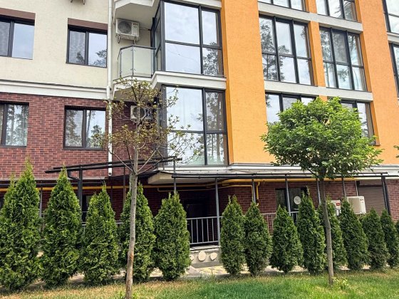 Продаж приміщення з якісним ремонтом та затишною терасою Гостомель