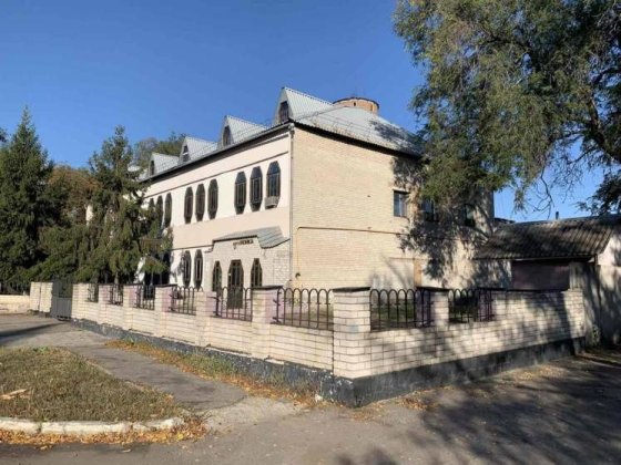 Продам  здание с действующим бизнесом,автомойка Желтые Воды