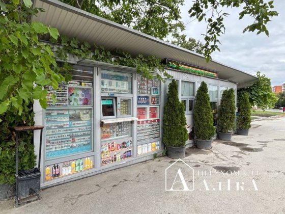 Продам МАФ- готовий бізнес в прохідній локації Каменец-Подольский
