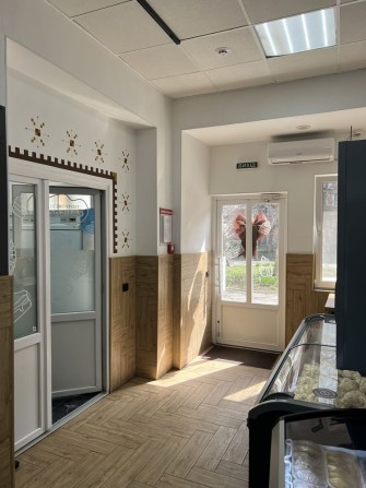Продаж комерційного приміщення в центральній частині міста - фото 1