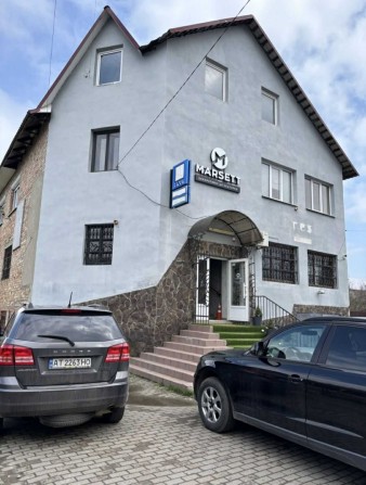 Продаю комерційне приміщення 4 поверхи. 672м2. - фото 1