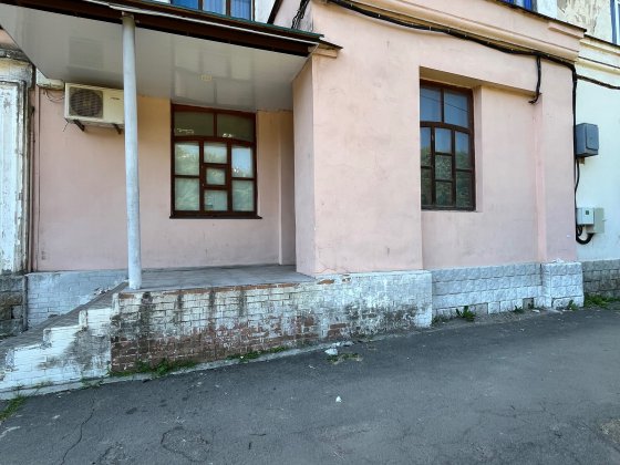 Продаж приміщення по вул. Першотравнева Лубни