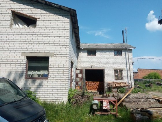 Продаж столярного цеху, Малин Малин