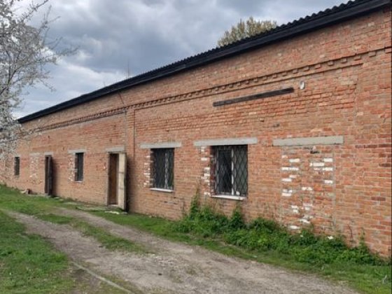 Продам комерційне приміщення 180кв.м. у промзоні Миргород