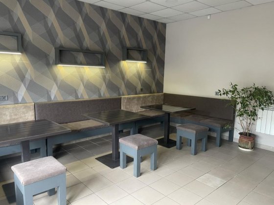 Продаж комерційної будівлі з діючим кафе у м. Мукачево, вул. Берегівська Мукачеве