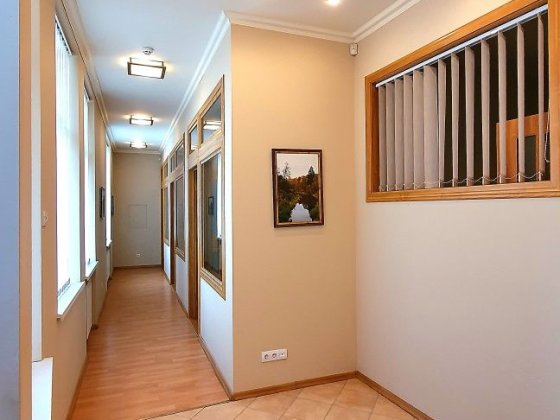 ПРОДАЖ ОФІСНОГО ПРИМІЩЕННЯ 69,1 м² в історичному центрі Мукачева Мукачеве