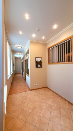 ПРОДАЖ ОФІСНОГО ПРИМІЩЕННЯ 69,1 м² в історичному центрі Мукачева - фото 1