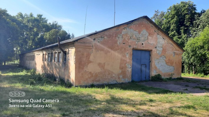 Продам  склад  виробництво  в  місті Прилуки 700 м\кв. - фото 1