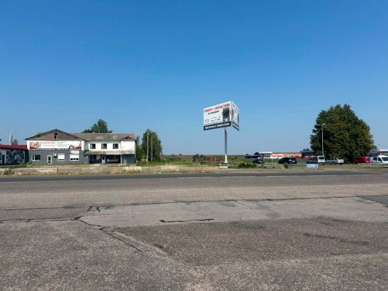 Земля 2,168 га з комерційним приміщенням 607,8 м² на Варшавській трасі, Сарни Сарни