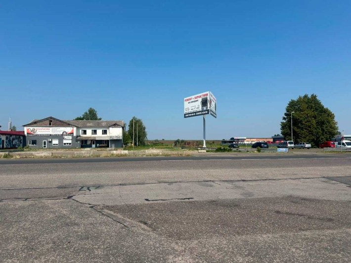 Земля 2,168 га з комерційним приміщенням 607,8 м² на Варшавській трасі, Сарни - фото 1