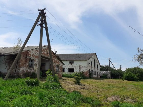 Продаються приміщення Хотин