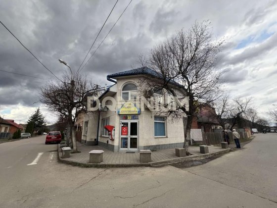 Продається комерційна будівля у м. Хуст Хуст