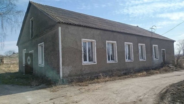 Адміністративна будівля 200.7 м2. Липовець, вул. Шевченка - фото 1