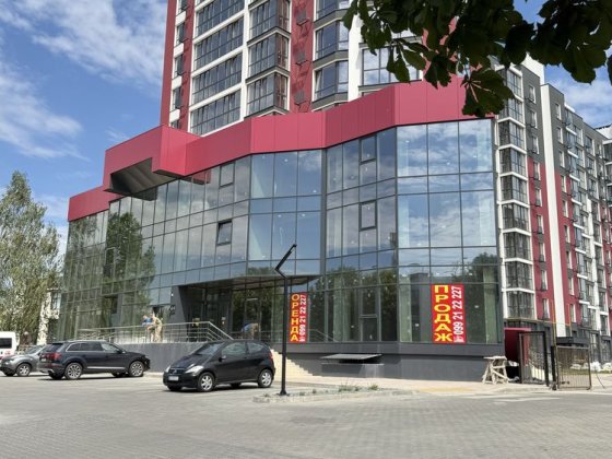 Продаж фасадного комерційного приміщення ЖК «Grand Липини» Липини