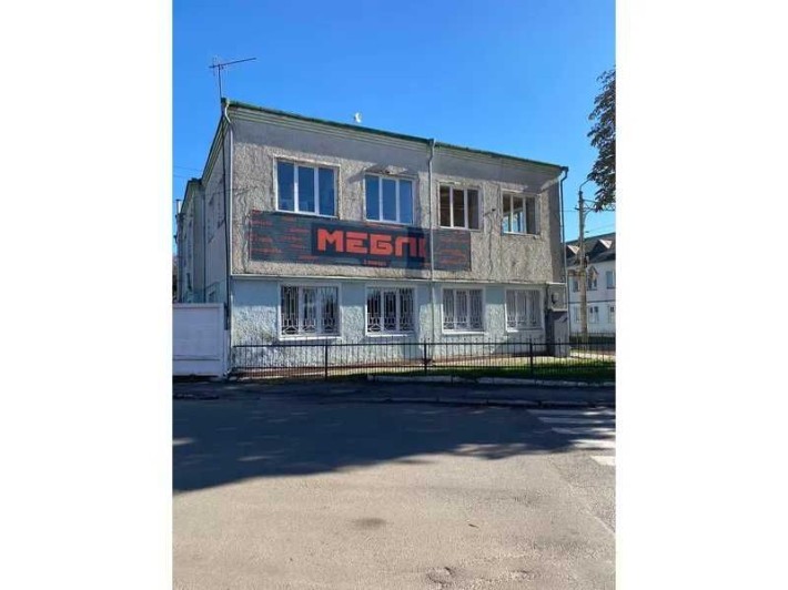 Продаж комерційного приміщення 305 м² в центрі м. Горохів (екс-банк), вул. Шевченка, 41 - фото 1