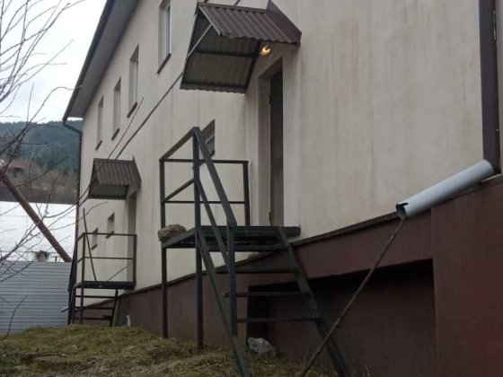 Продам базу в смт Міжгірʼя під базу відпочинку Міжгір'я