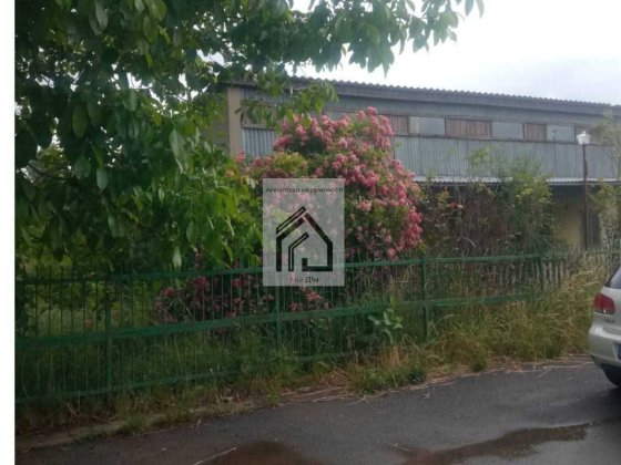 Продається комерційне приміщення з приватизованою ділянкою Чоп