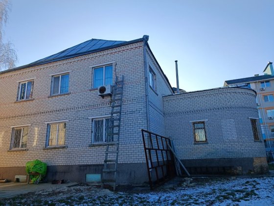 УКРИТТЯ на 200 кв.м.Продаж об'єкту по вартості землі! Автономна будова  580 кв м  Біля Макдональдса  Гатне