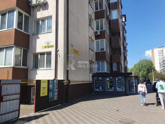 Продаж комерційного приміщення в Крюківщині, 90 м², з ремонтом, цокольний поверх Крюківщина