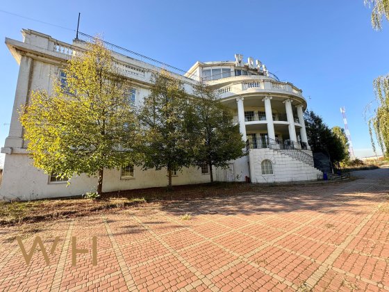 Продаж Готель 3070m², 53 сот, Озеро, Підгірці Подгорцы