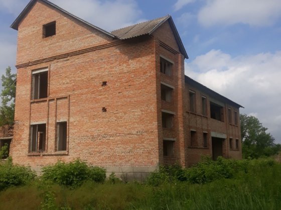 Продаж, оренда комерційної нерухомості Узин