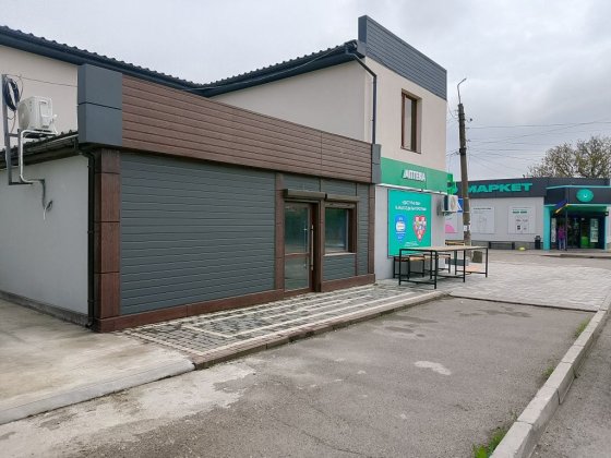 Комерційне приміщення,магазин Гайворон