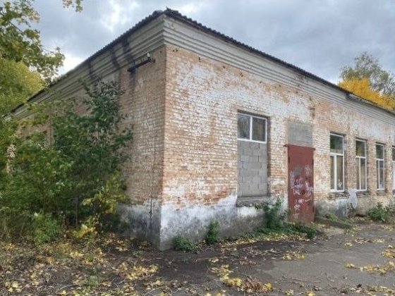 Продам нежитлову будівлю під бізнес у м. Новоукраїнка, 543 м² + підвал Новоукраинка