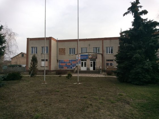 Продається будівля з бомбосховищем в предмісті