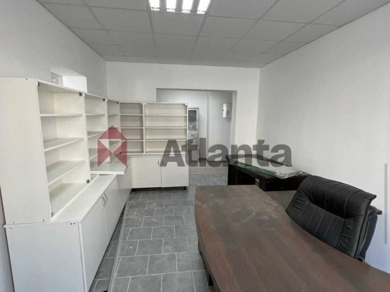 Продам Фасадное помещение Два входа 68м2 ЖК Маршал Сити Лиманка